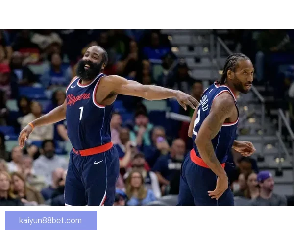 米切尔盛赞哈登改变比赛节奏强调团队力量助推球队走到今天高度新