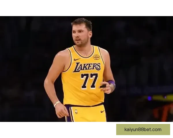 湖人遭重创东契奇或缺席前两轮季后赛复出存疑